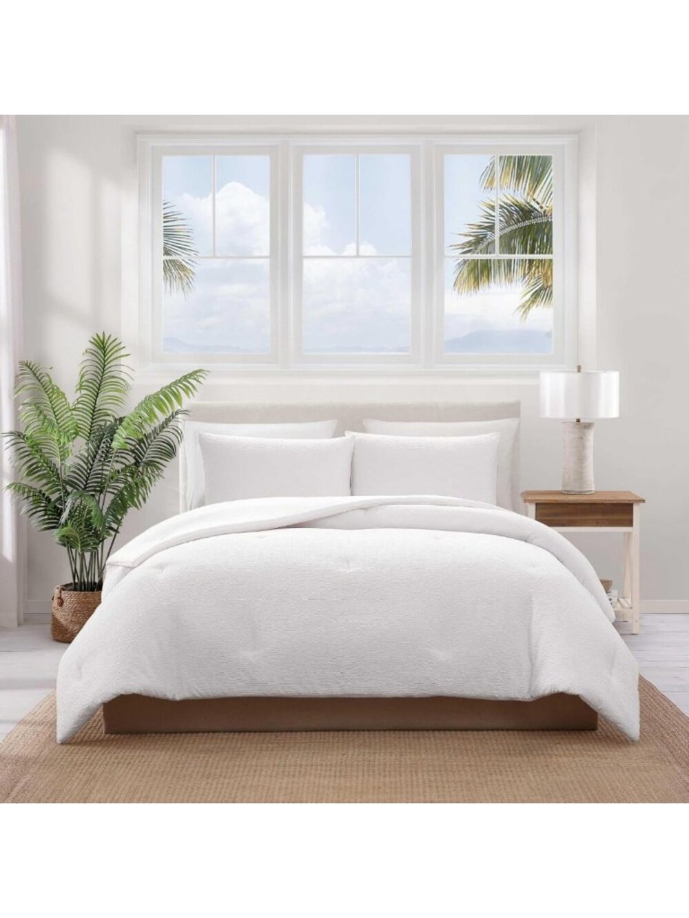Tropical Queen Size Comforter Set with Matching Shams - Cozy Bedding Ensemble